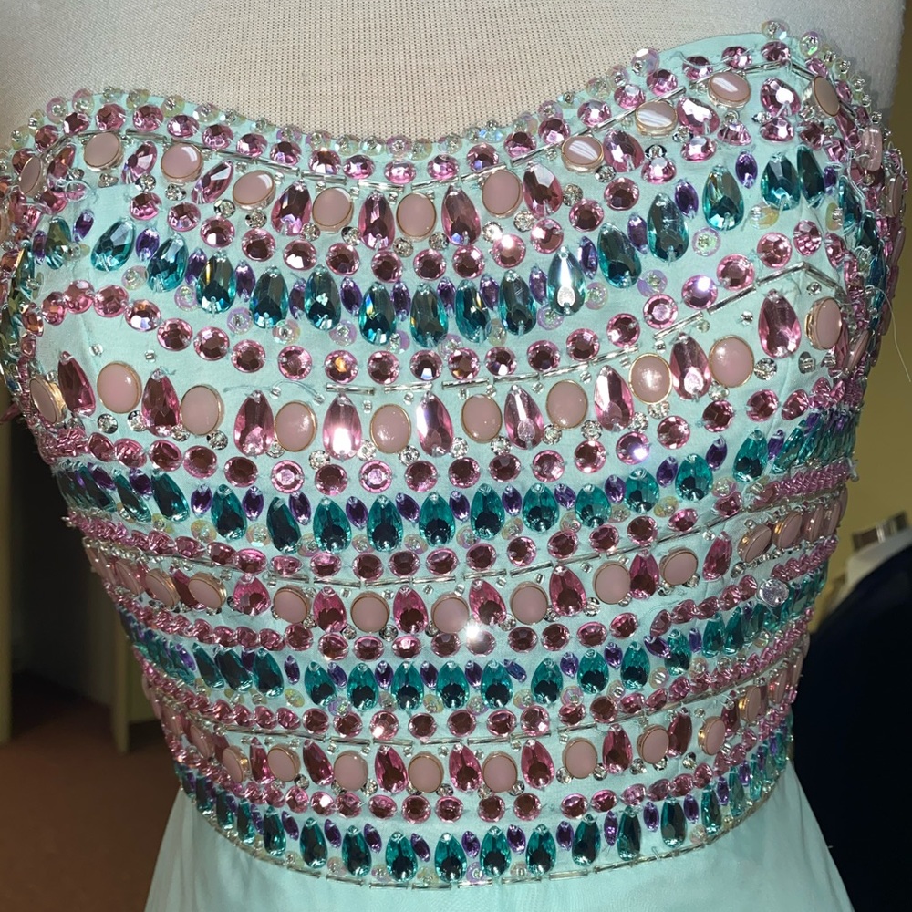 Prom Dress - Picture 2 of 5